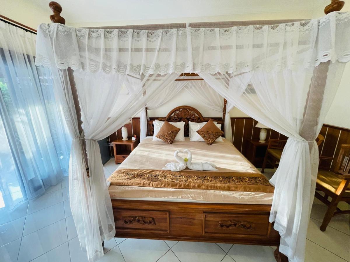 Mutiara Bali Hotel Candidasa Buitenkant foto